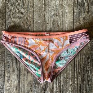 🌟Maaji 🌟Beautiful Bikini🌟 Bottom, Small